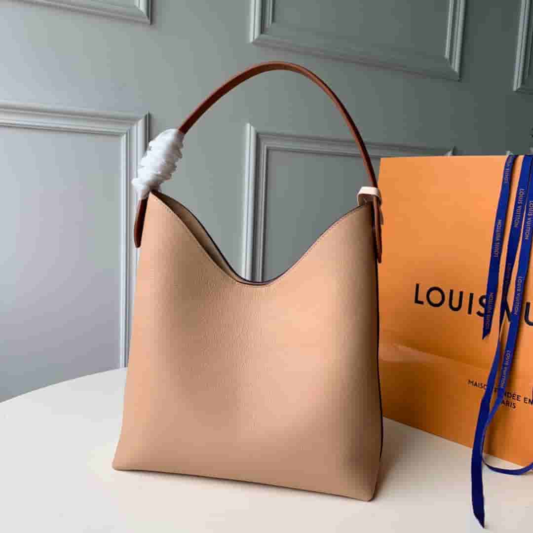 LV Louis Vuitton Lockme Hobo M52776